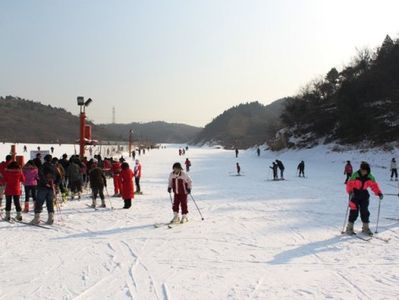 【玉龙滑雪场门票价格_2013天津玉龙滑雪场门