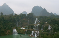 参观三叠泉瀑布