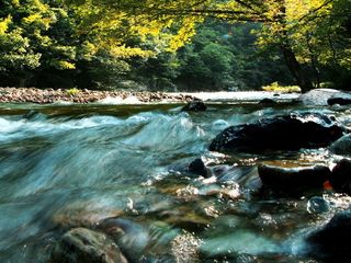  景星岩-军事漂流-江南大峡谷2日游>激情漂流,门票全含,宿普标