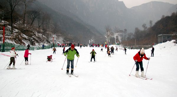 桃花峪滑雪场门票价格-桃花峪滑雪场门票预订-桃花峪滑雪场门票多少钱