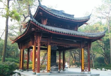 冷泉亭
