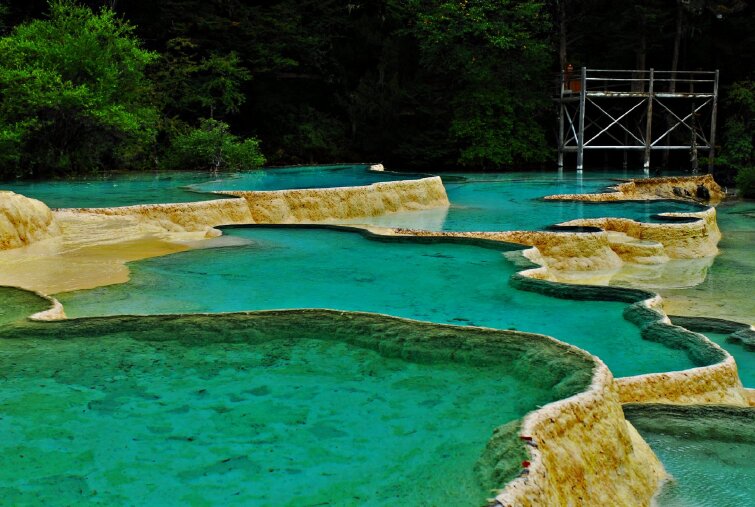 阿坝黄龙景区简介_介绍_阿坝黄龙景区旅游简
