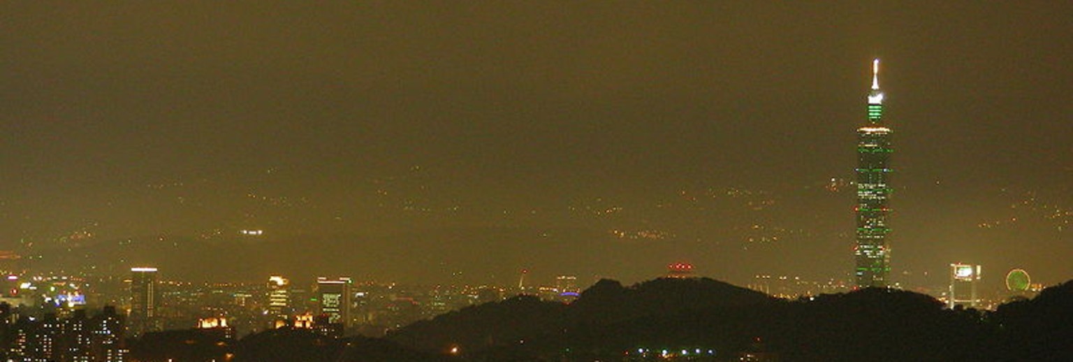 800px-Night_view_from_MaoKong