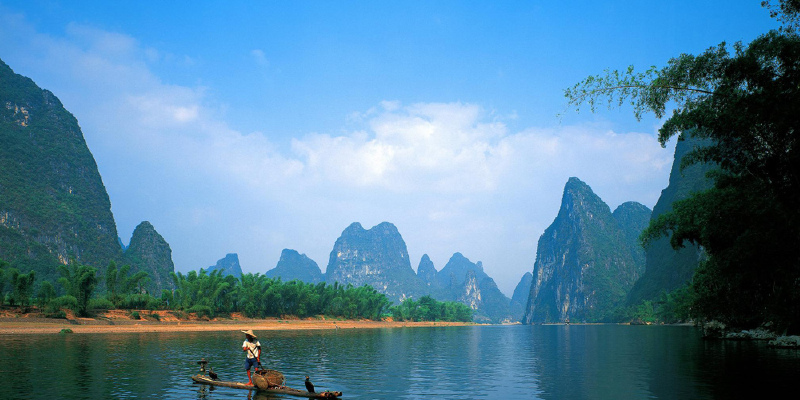 桂林-大漓江-阳朔-蝴蝶泉4日游,升级1晚大公馆,乘