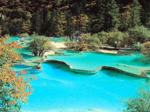 九寨沟-牟尼沟双汽3日游 住记忆酒店,送温泉,送