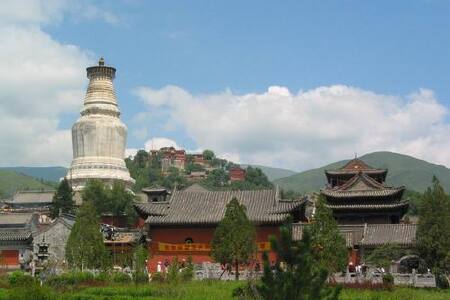 <山西-平遥-五台山-乔家-龙门石窟-少林寺7日游>山西河南两地游、晋商中原文化的碰撞60岁以上报名立减或当地现退门票优惠****元每人
