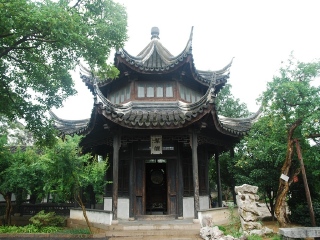 8月上海旅游_上海跟團(tuán)游與自由行_上海旅游費用多少