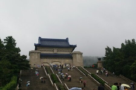 <南京中山陵-阅江楼1日游>乘秦淮河游船，0购物，含1中餐，含景区交通车