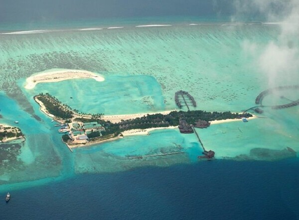 <马尔代夫双鱼岛Olhuveli4晚6日自助游>上海出发，第1晚马累