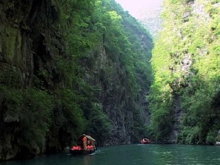 長(zhǎng)江三峽跟團(tuán)還是自由行_長(zhǎng)江三峽自由行還是跟團(tuán)好_長(zhǎng)江三峽旅游要多少錢跟團(tuán)