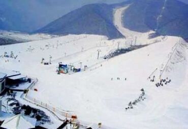 军都山滑雪场图片