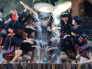 海南三亚槟榔谷一日游 感受最淳朴黎族风情