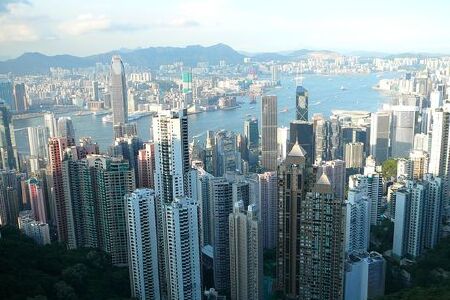 <香港机票+当地3晚4日游>港龙国泰直飞正班机，香港如心海景，吃货一日游，BIGBUS双层观光巴士