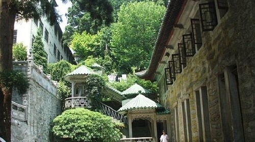 庐山-三叠泉双卧4日游>赏亦庄酒店,一晚住山上三星境界庐山二手别墅桃花图片