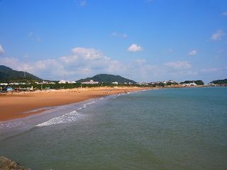 朱家尖南沙-四窗岩漂流2日游含门票,宿阳光公寓房