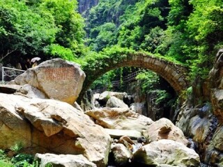  仙居油菜花-琼台仙谷2日游></p></a>醉花海,听稻草人讲故事