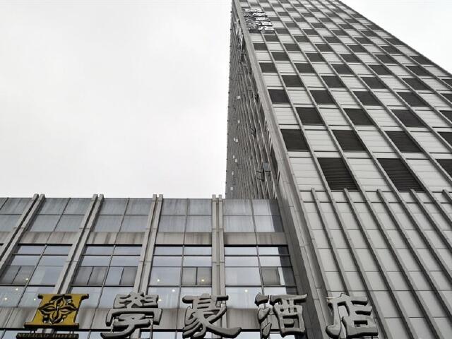 http:\/\/www.tuniu.com\/tour\/210573522