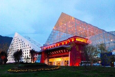 【拉萨圣地天堂洲际大饭店】地址:城关区江苏