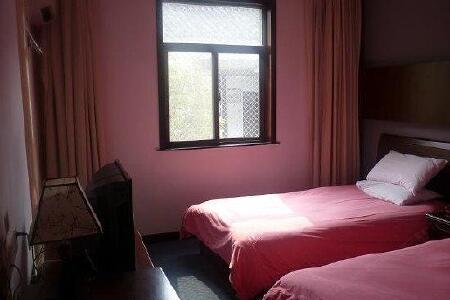 【如家快捷酒店(苏州阊门山塘街店)】地址:西中