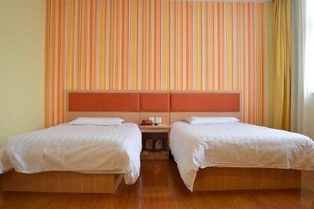 【如家快捷酒店(苏州阊门山塘街店)】地址:西中