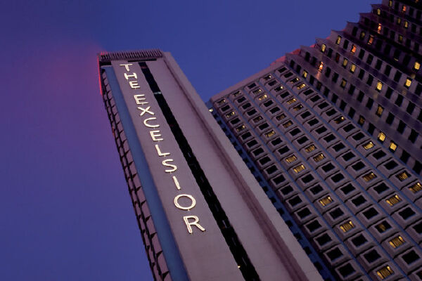 <香港怡东酒店4日自助游>近铜锣湾世贸中心、信和广场