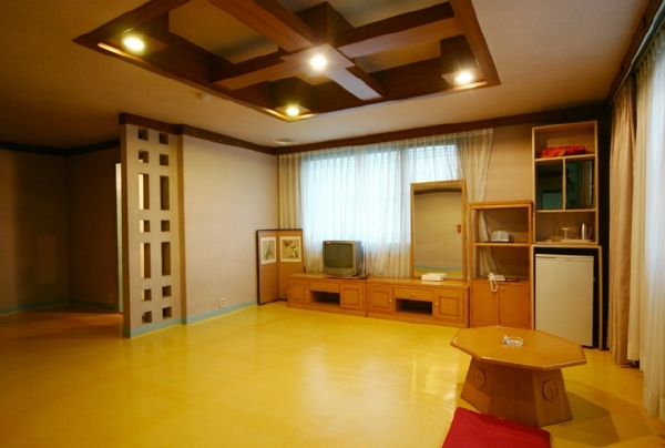 <韩国济州岛3晚4日自助游>上海往返，西归浦市阳光海岸酒店