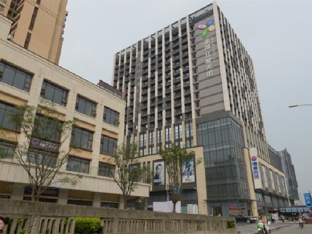 http:\/\/www.tuniu.com\/tour\/210477312