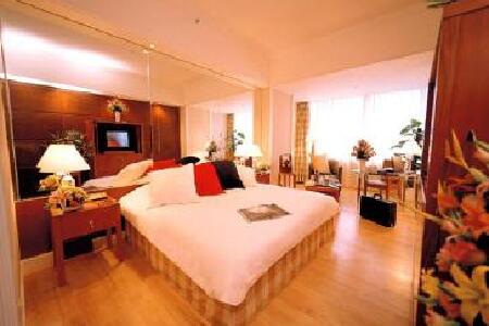 【临时】<昆明-丽江6日自助游> 一晚昆明佳华广场酒店,两晚丽江丽歌假日酒店,昆明双飞,火车途行_途牛旅游网