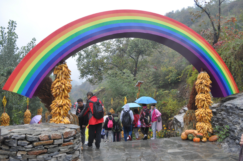 金秋赏叶正当时——北京房山坡峰岭红叶节游记