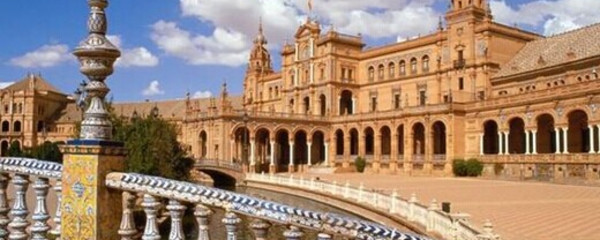 马德里西班牙皇宫_马德里西班牙皇宫的简介_
