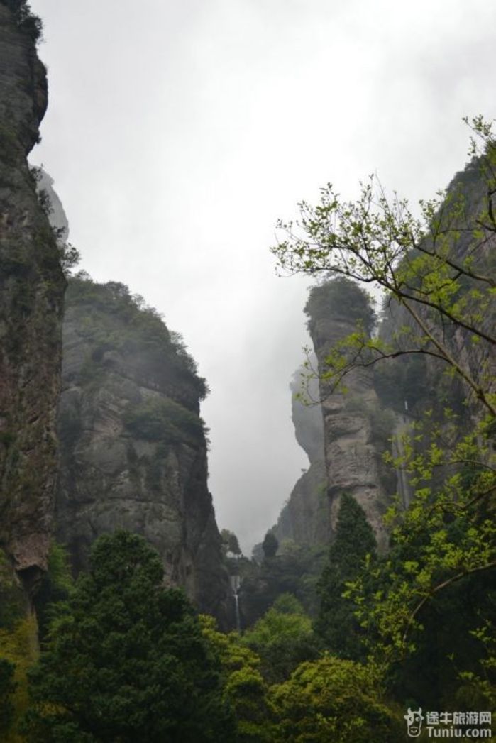 【雁荡山旅游攻略】雁荡3日游之第二日(灵岩,三折瀑)