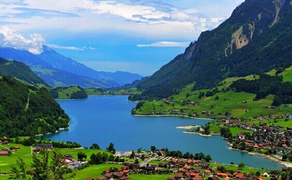 瑞士旅游概况_ 超出想象的魅力_购物须知