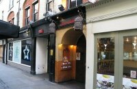 去Fez Club喝一杯