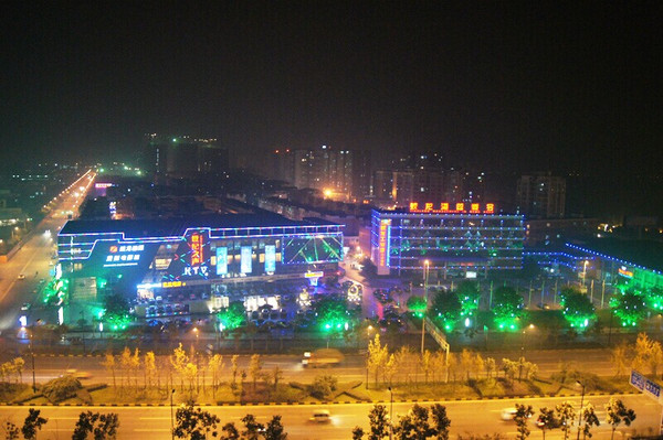 双流蛟龙港位于四川省成都市双流县,是成都市工业集中发展示范区.