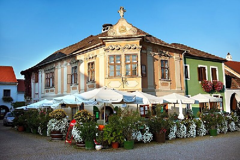 奥地利旅游资讯_奥地利国家美术馆_奥地利值