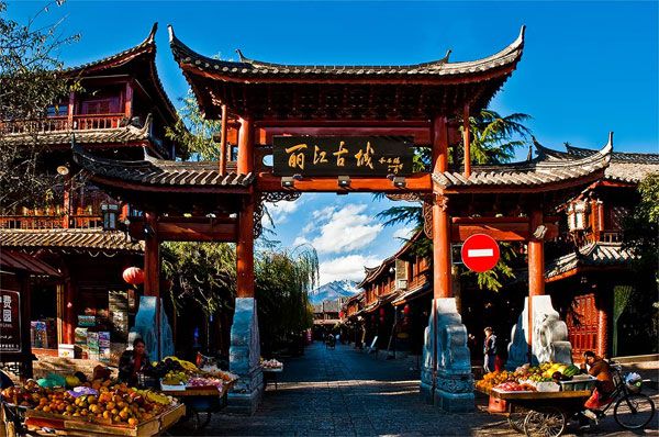 1,丽江古城 茶马古道上最著名的城镇之一,已有八九百年历史.