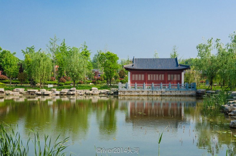 骆马湖是江苏省四大淡水湖之一,位于宿迁城区