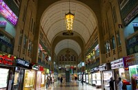 火车头黄金市场购物