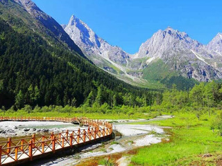  毕棚沟-甘堡藏寨-桃坪羌寨双汽2日游>秋览红叶遍山,人文风景交融