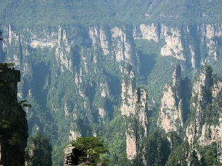 張家界天門山玻璃棧道最適合旅游的季節(jié)_張家界天門山玻璃棧道自由行還是跟團好_張家界天門山玻璃棧道旅游報價