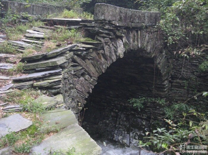 养在深闺人不识的小山村--芙蓉山