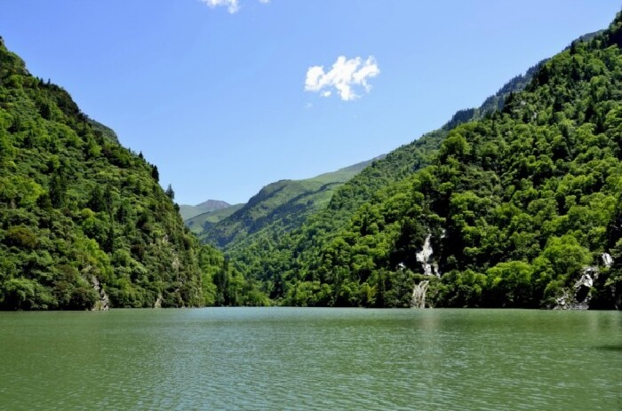 亮丽的绿水青山