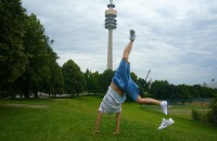 攀爬奥林匹克公园纪念塔