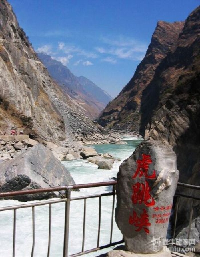 【香格里拉旅游攻略】徒步虎跳峡