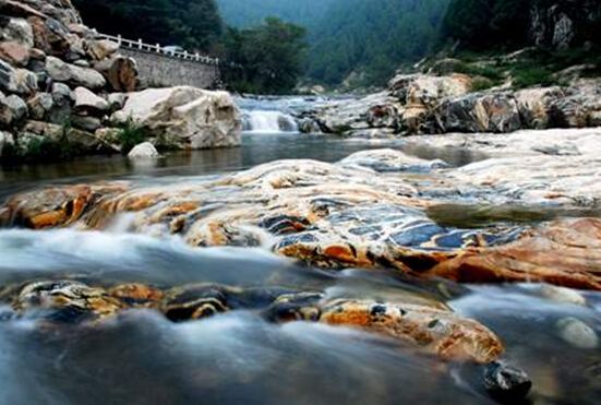 泰山彩石溪景区旅游攻略_泰山彩石溪景区门票_泰山彩石溪景区一日游