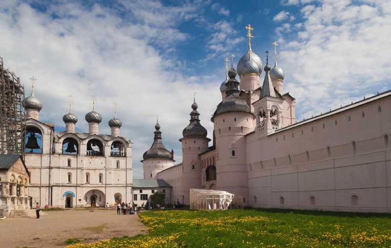 8月去俄罗斯旅游多少钱_俄罗斯旅游带多少钱