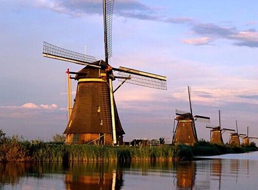 荷兰旅游城市_荷兰有什么好玩的_荷兰城市景