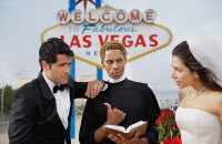 去拉斯维加斯注册结婚吧