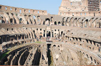 参观血腥的斗兽场