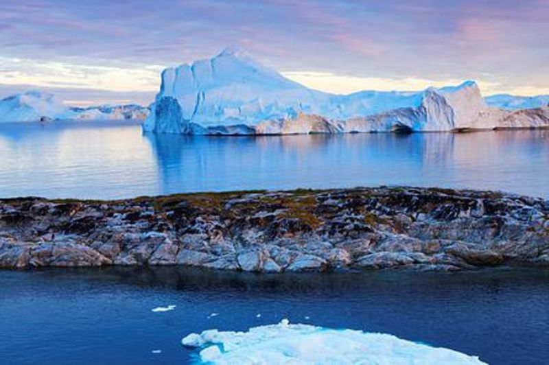 伊路利萨特冰湾_伊路利萨特冰湾海岸线上的冰峡谷_令人敬畏的自然现象